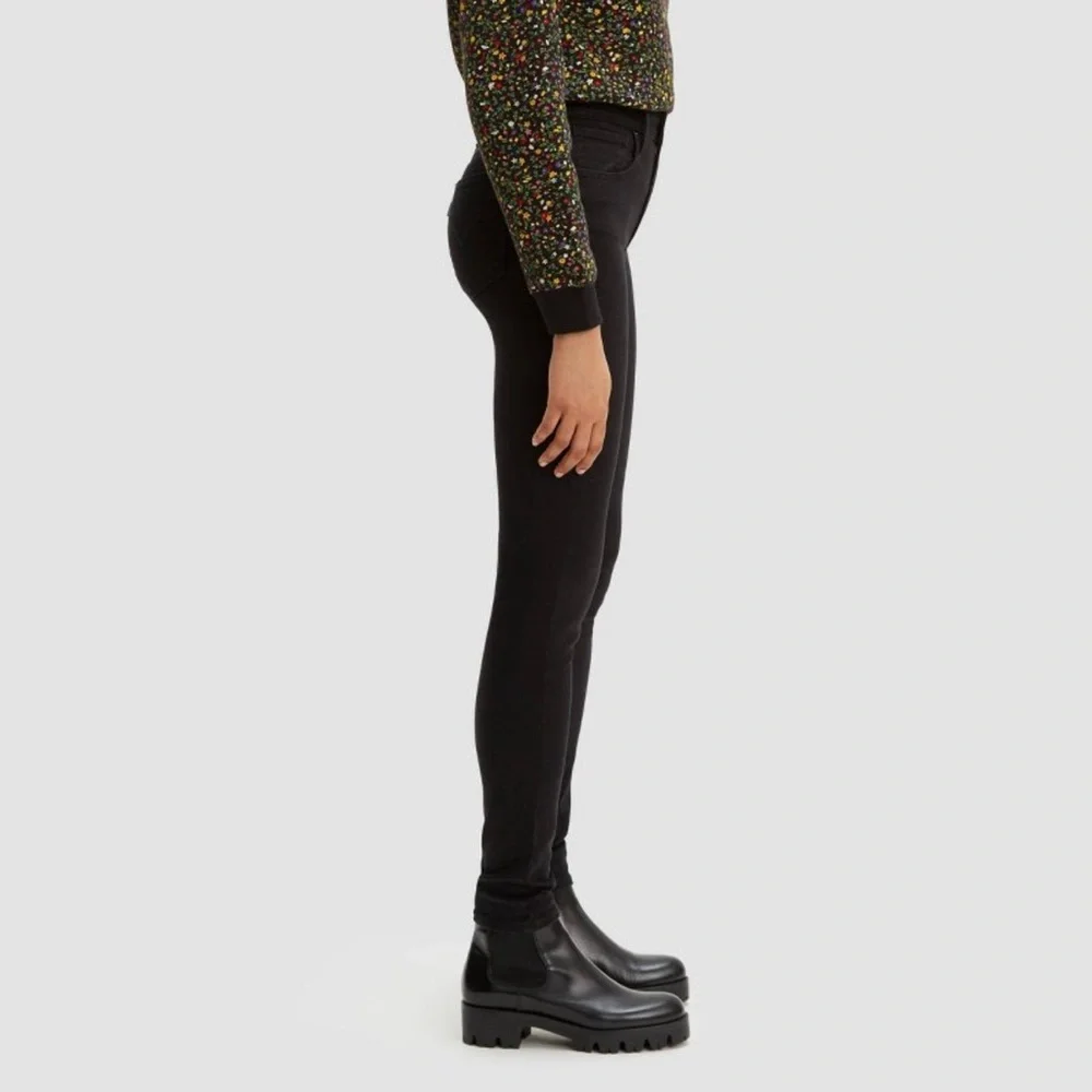LEVI’S 721 High Rise Skinny Women's Black Jeans - Size 26 - Picture 3 of 7